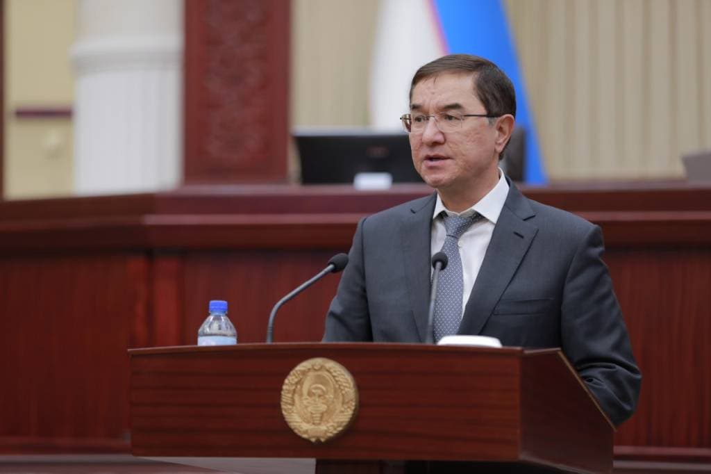 На очередном заседании Законодательной палаты Олий Мажлиса выступил заместитель Премьер-министра Республики Узбекистан – министр экономики и финансов Жамшид Кучкаров