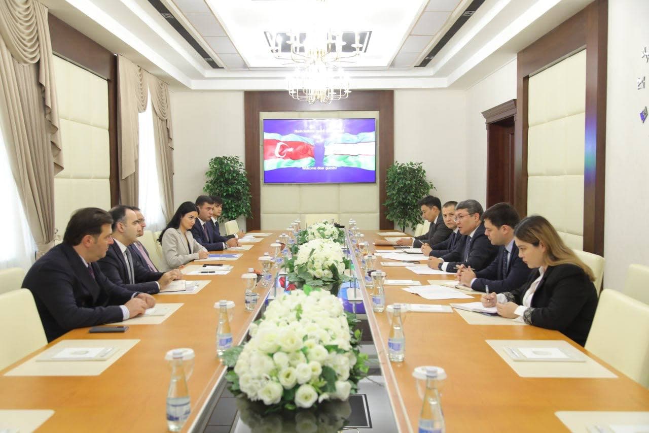 Adliya vaziri Ozarbayjon Respublikasi Prezidenti huzuridagi Davlat xizmati va ijtimoiy innovatsiyalar bo‘yicha davlat agentligi raisi bilan uchrashdi