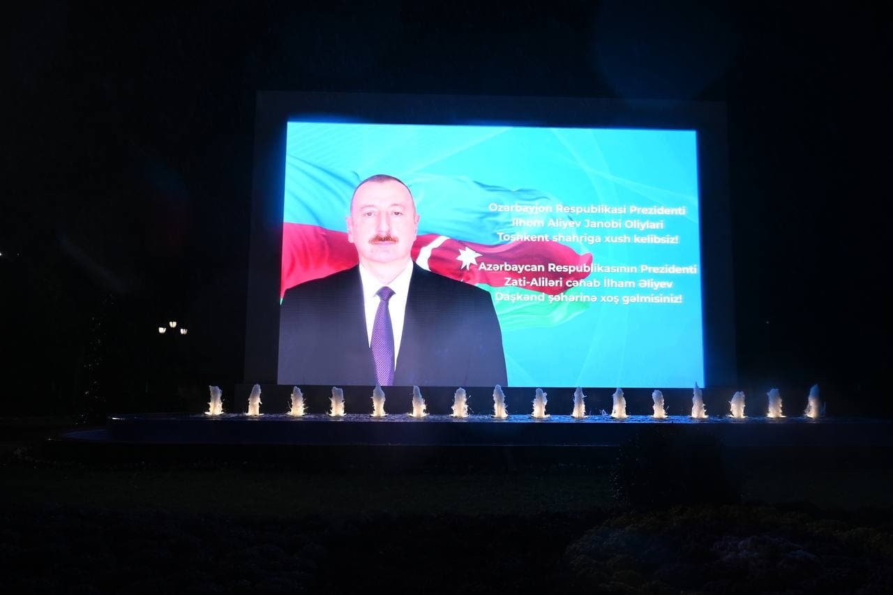 Ozarbayjon Respublikasi Prezidenti Iqtisodiy hamkorlik tashkilotining navbatdagi sammitida ishtirok etish uchun mamlakatimizga tashrif buyurdi