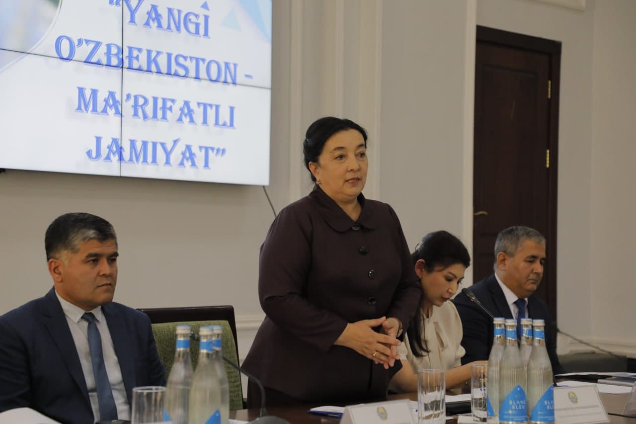 "Янги Ўзбекистон - маърифатли жамият" тамойили асосида хотин-қизларимизнинг жамиятдаги ўрнига бағишланган семинар