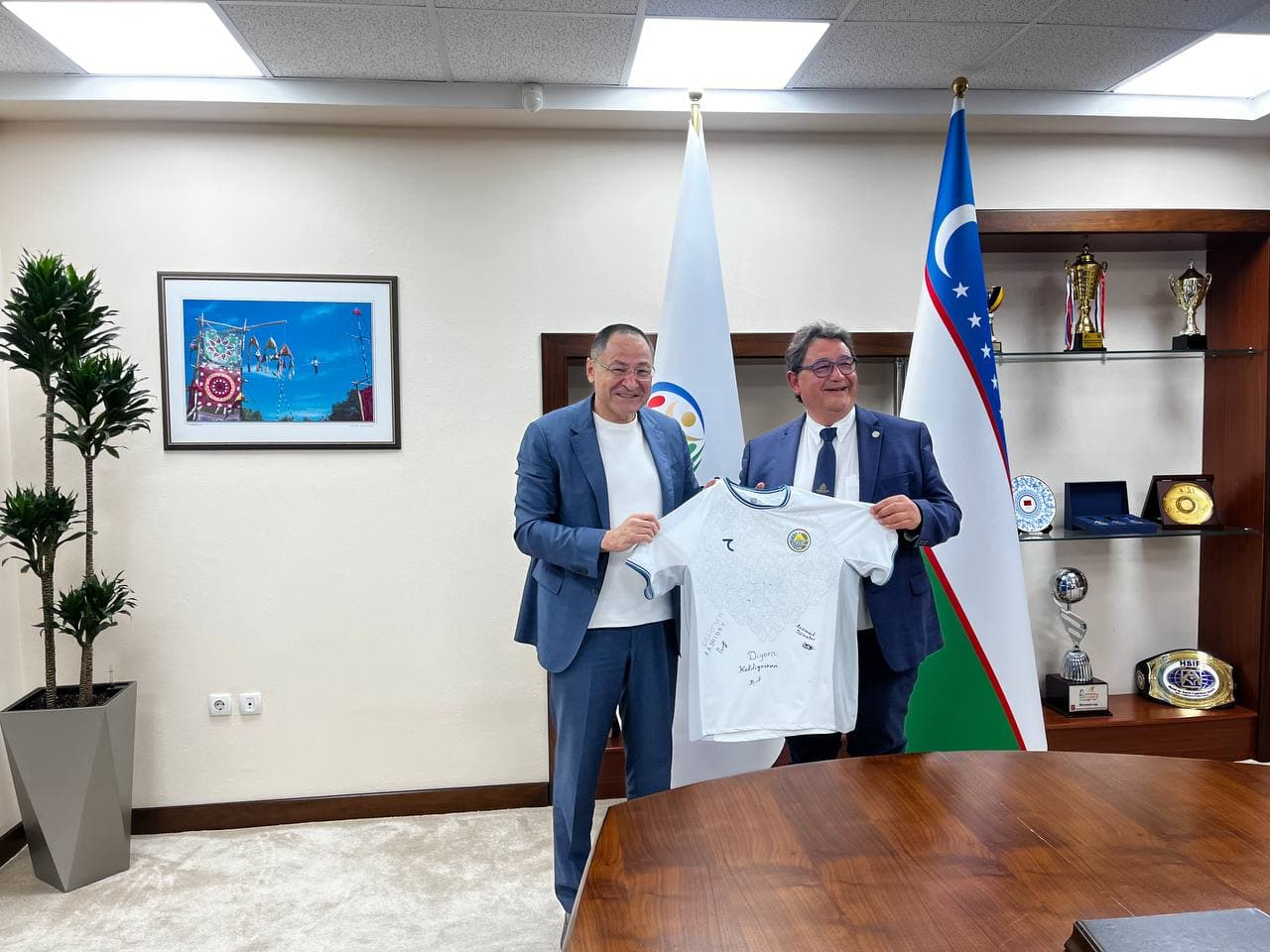 Sport vazirligida Vengriyaning Semmelweis universiteti rektori professor Bela Merkely bilan uchrashuv oʻtkazildi.