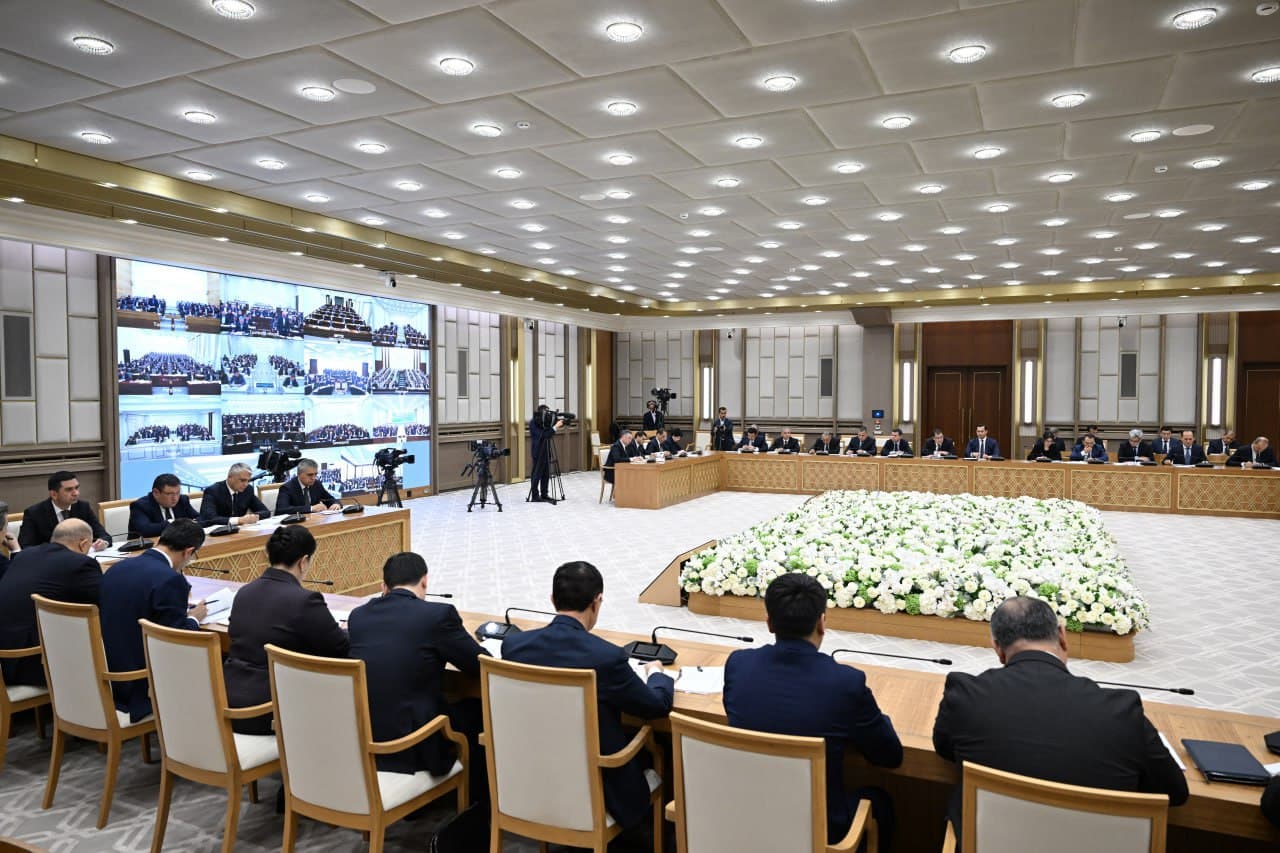 Камбағалликни қисқартириш ва аҳоли бандлигини таъминлаш бўйича устувор вазифалар белгилаб олинди