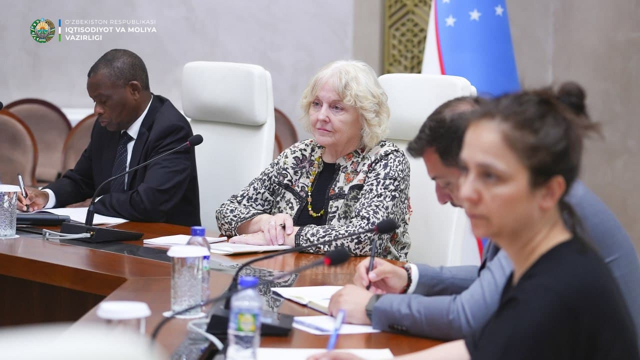 A meeting with representatives of the International Monetary Fund was held